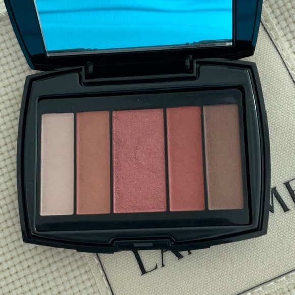 Lancôme eye color palette + cosmetic pouch . Fresh , never used. - Picture 3 of 3